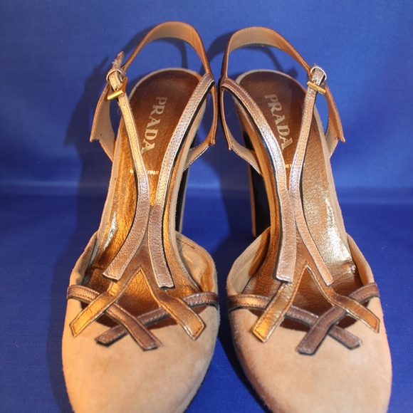 Suede Heel Closed Toe Metallic Strappy Platform - Picture 3 of 8